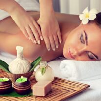 Woman-having-massage-in-the-spa-salon